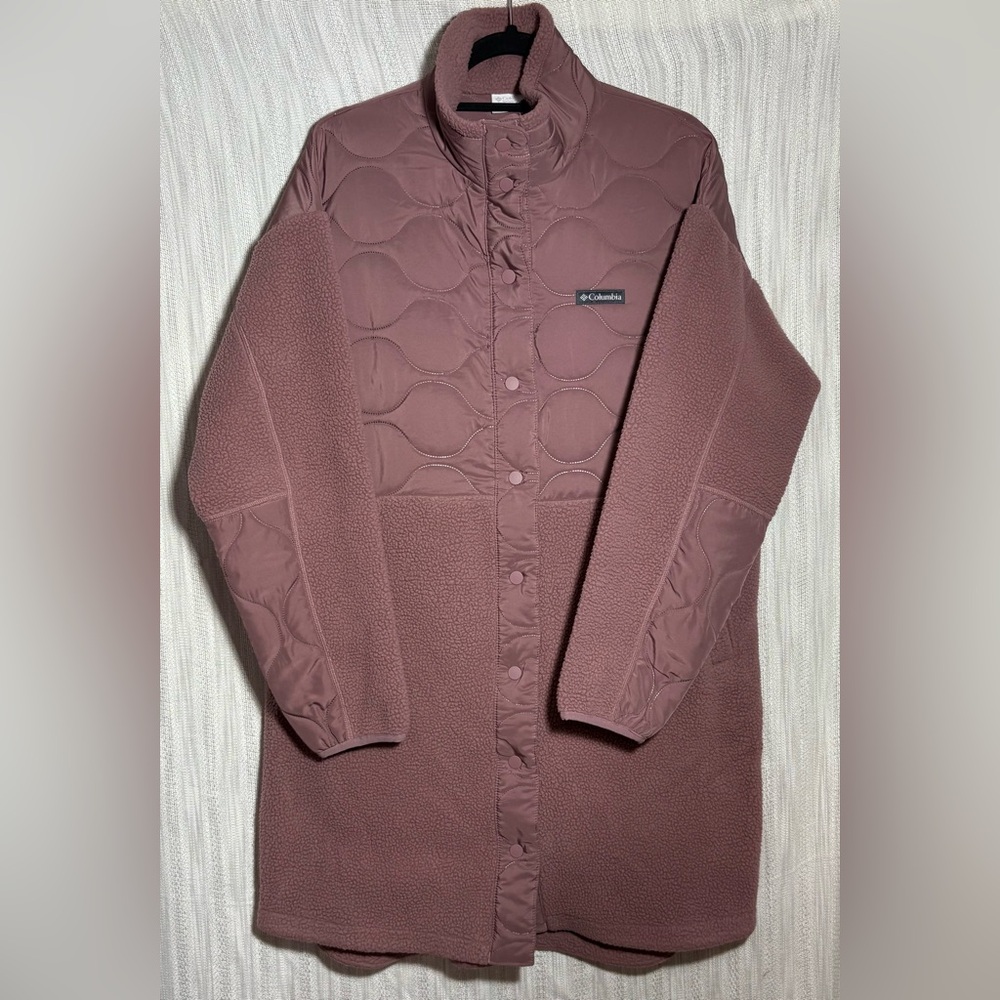 Columbia Women's Puffer Jacket in Mauve